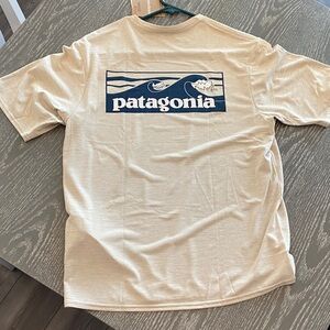 Patagonia Men's Beige Graphic Tee